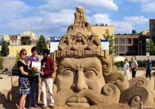 indian artist wins award at sand sculpting world... indian artist wins award at sand sculpting world...