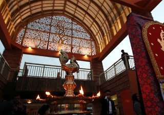 indian diplomat attacked in court by chinese... indian diplomat attacked in court by chinese...