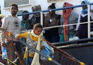 italy saves over 300 migrants at sea ten die -... italy saves over 300 migrants at sea ten die -...