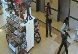 kenya mall attack cctv footage shows 4 attackers... kenya mall attack cctv footage shows 4 attackers...