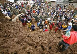 landslide kills 4 people in eastern indonesia -... landslide kills 4 people in eastern indonesia -...
