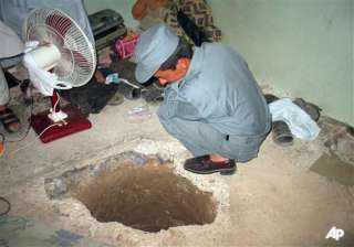nearly 500 taliban flee in daring afghan... nearly 500 taliban flee in daring afghan...