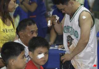 new year firecrackers injure nearly 500 filipinos... new year firecrackers injure nearly 500 filipinos...