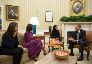 obamas thank malala yusufzai - India TV obamas thank malala yusufzai - India TV