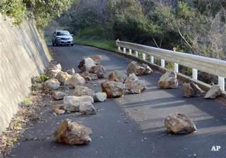overnight earthquake shakes western japan - India... overnight earthquake shakes western japan - India...