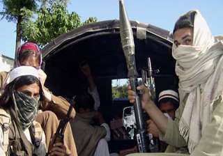 pak taliban releases 17 hostages - India TV pak taliban releases 17 hostages - India TV