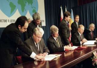 russia asked to honour budapest memorandum -... russia asked to honour budapest memorandum -...