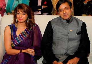 shashi tharoor sunanda in lahore - India TV shashi tharoor sunanda in lahore - India TV