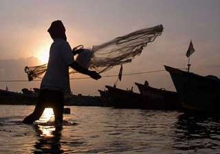 sri lanka orders release of 42 indian fishermen... sri lanka orders release of 42 indian fishermen...