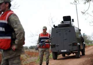 turkey sends missile batteries to syria border -... turkey sends missile batteries to syria border -...
