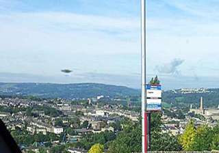 uk man claims to see ufo shows picture that he... uk man claims to see ufo shows picture that he...