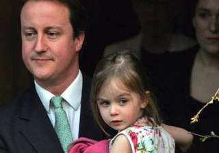 uk pm cameron leaves 8 year old daughter in pub -... uk pm cameron leaves 8 year old daughter in pub -...