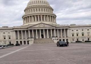 us locked in political impasse shutdown continues... us locked in political impasse shutdown continues...