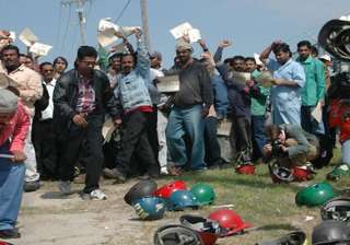us shipbuilder faces more charges of enslaving... us shipbuilder faces more charges of enslaving...