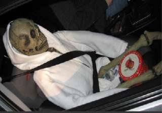 us man uses plastic human skeleton to beat... us man uses plastic human skeleton to beat...