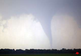 5 dead 29 injured in us midwest tornadoes - India... 5 dead 29 injured in us midwest tornadoes - India...