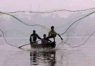 18 tn fishermen return to safety in odisha -... 18 tn fishermen return to safety in odisha -...