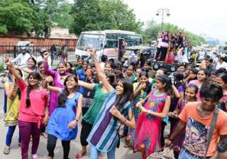 abvp trounces nsui in rajasthan university... abvp trounces nsui in rajasthan university...