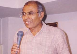anti superstition activist dabholkar shot in pune... anti superstition activist dabholkar shot in pune...