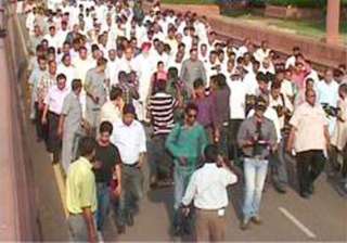 bjp mlas paraded before president bhardwaj... bjp mlas paraded before president bhardwaj...