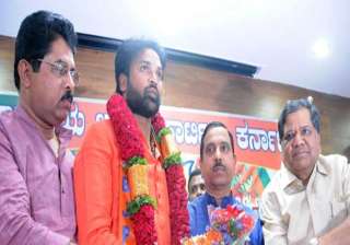 bsr congress chief b sriramulu rejoins bjp -... bsr congress chief b sriramulu rejoins bjp -...