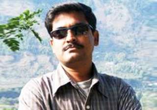 bengal teacher shocked on finding rs 49 570... bengal teacher shocked on finding rs 49 570...