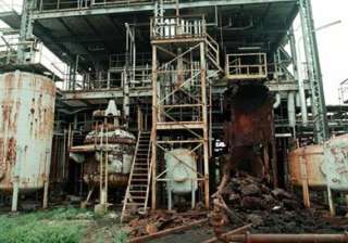 bhopal court summons dow chemicals in gas tragedy... bhopal court summons dow chemicals in gas tragedy...
