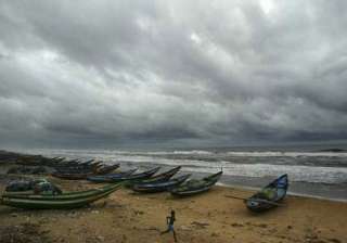 bihar sounds alert for cyclonic storm phailin -... bihar sounds alert for cyclonic storm phailin -...