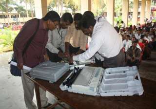 cong ahead in ls by polls in karnataka - India TV cong ahead in ls by polls in karnataka - India TV