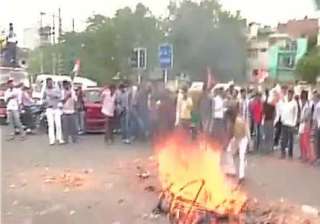 congress protests over power water crisis burns... congress protests over power water crisis burns...
