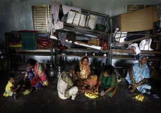 cyclone phailin 800 000 people homeless in odisha... cyclone phailin 800 000 people homeless in odisha...