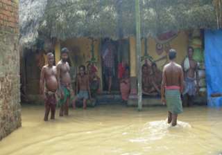 odisha toll 25 as cyclone phailin triggers flood... odisha toll 25 as cyclone phailin triggers flood...