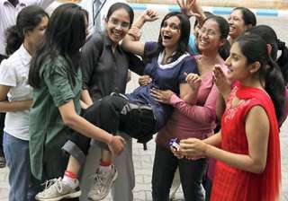 du to provide security cover to girl students -... du to provide security cover to girl students -...