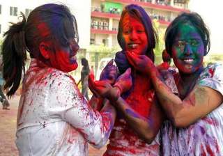 delhi celebrates holi with gaiety - India TV delhi celebrates holi with gaiety - India TV