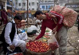 delhi government opens stalls for cheap... delhi government opens stalls for cheap...