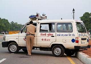 delhi court slams police personnel for appearing... delhi court slams police personnel for appearing...