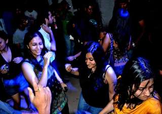 extended nightlife comes into effect in bangalore... extended nightlife comes into effect in bangalore...