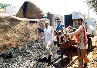 fear grips jammu villages after night of pakistan... fear grips jammu villages after night of pakistan...