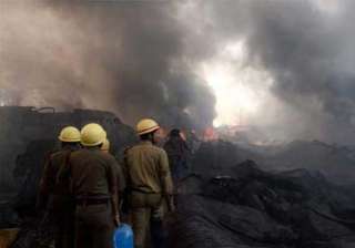 fire destroys 112 year old shalimar paints... fire destroys 112 year old shalimar paints...
