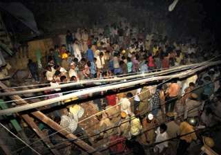 five storeyed 100 year old building collapses in... five storeyed 100 year old building collapses in...