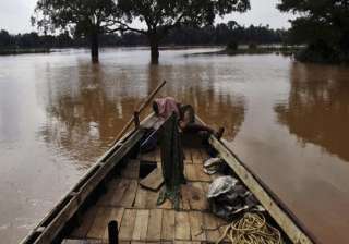 flood fury thousands still stranded in odisha -... flood fury thousands still stranded in odisha -...
