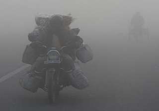 fog engulfs punjab haryana rail and road traffic... fog engulfs punjab haryana rail and road traffic...