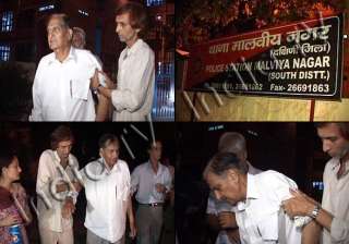 former delhi police acp bashed up by hoodlums -... former delhi police acp bashed up by hoodlums -...