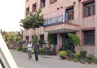 four held for serial rape of girl in delhi -... four held for serial rape of girl in delhi -...