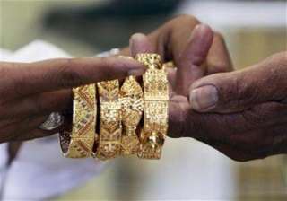 gold jewellery worth rs two crore looted - India... gold jewellery worth rs two crore looted - India...