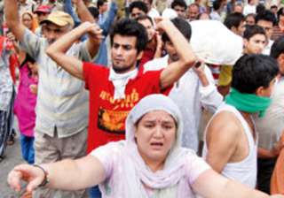goons near jammu thrash kashmiri pandit migrant... goons near jammu thrash kashmiri pandit migrant...