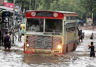 heavy rains lash gujarat 2 000 people evacuated... heavy rains lash gujarat 2 000 people evacuated...