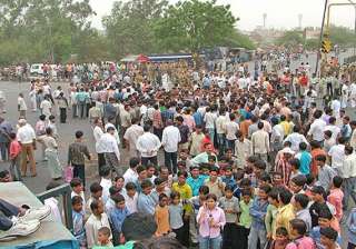 highway reopened after clash between student... highway reopened after clash between student...