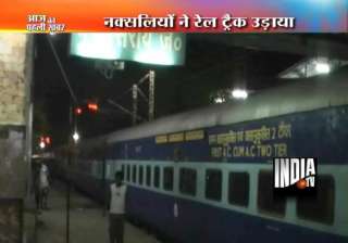 howrah new delhi rajdhani escapes disaster as... howrah new delhi rajdhani escapes disaster as...