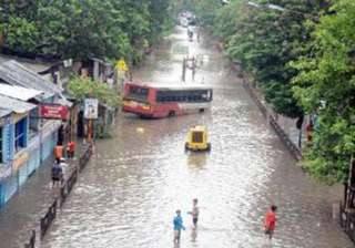 incessant rains throw life out of gear in bengal... incessant rains throw life out of gear in bengal...